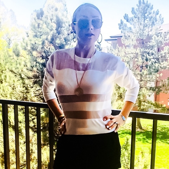 Timing Tops - White Illusion Stripe Crop Long Sleeve Top